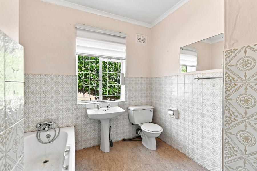 3 Bedroom Property for Sale in Harfield Village Western Cape